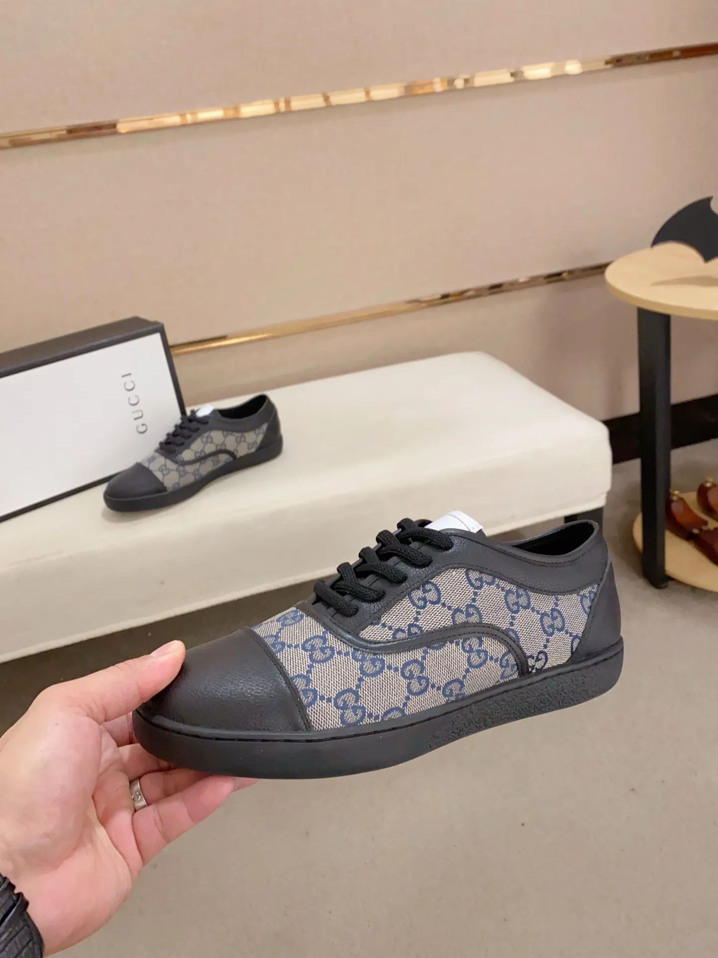 Men's clothing and shoes💰:400💰 (GUCCI) The latest model from the official website 🎁🎁Casual and fashionable men's shoes👟, hot style 💥The version is simple and elegant, exclusive for trendy men. Unique official website latest brand elements 👑Gucci original decoration, fashionable and generous, the fabric is original cowhide ✅sheepskin lining, the official website specifies wear-resistant casual outsole, the classic model is taken in kind at the counter🎬38-44 (45 is not returned or exchanged)